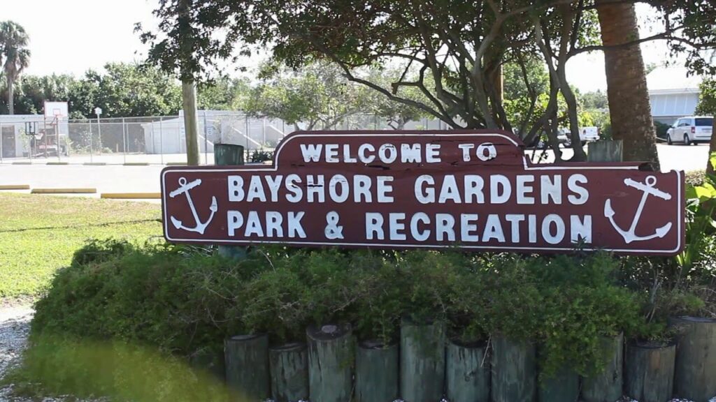 Bayshore Gardens FL-Bradenton Metal Roof Installation & Repair Contractors